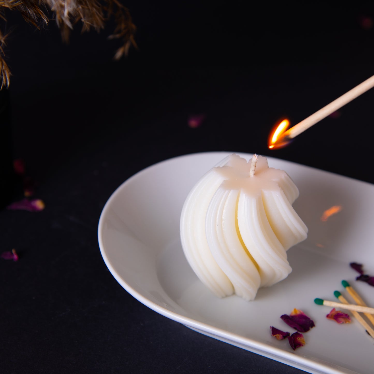 small swirl candle