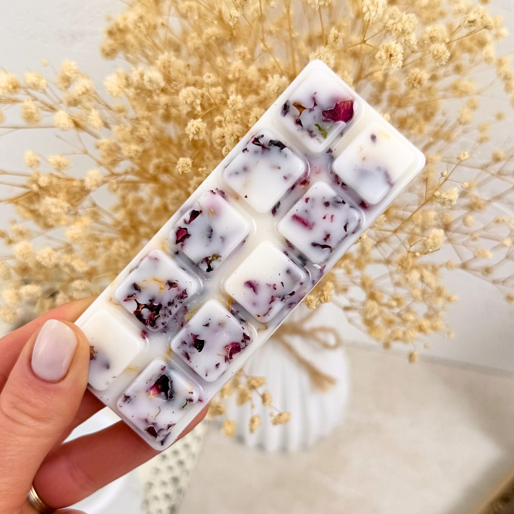 Fruity and floral Summer wax melt snap bar collection wax melt snap bars with dried petals close up