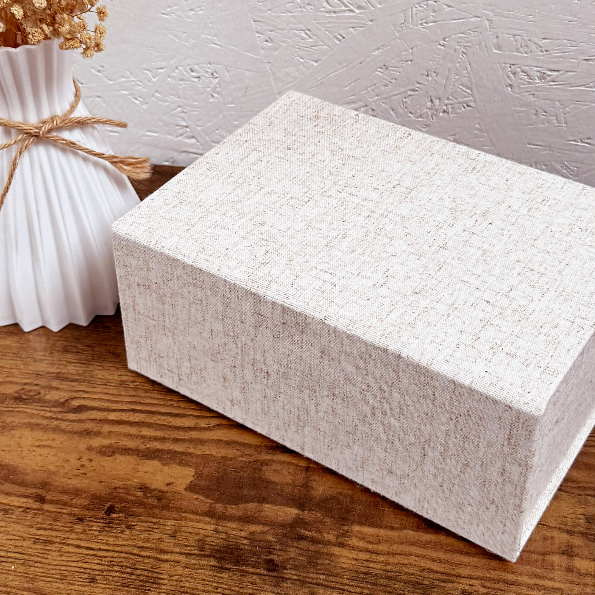 Closed luxury candle and diffuser gift set box ready for gifting on Mother’s Day or special occasions