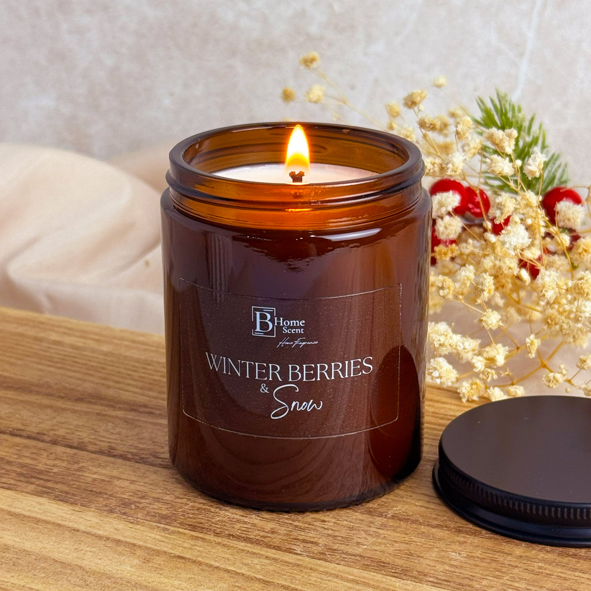 Winter Berries & Snow Scented Candle